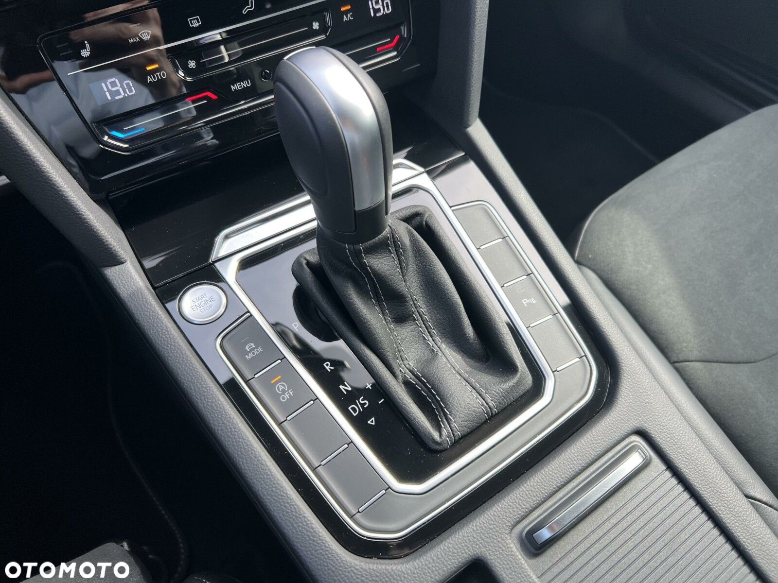 Volkswagen Arteon 2.0 TSI R-Line DSG - 27