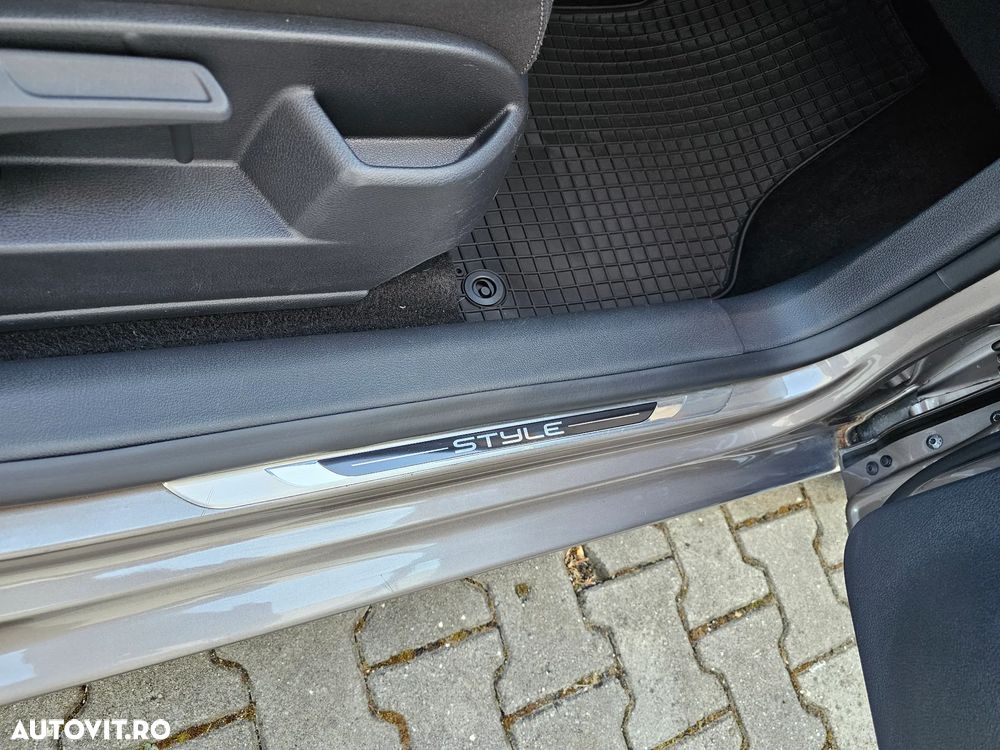 Volkswagen Golf Plus 1.2 TSI DSG Style - 20