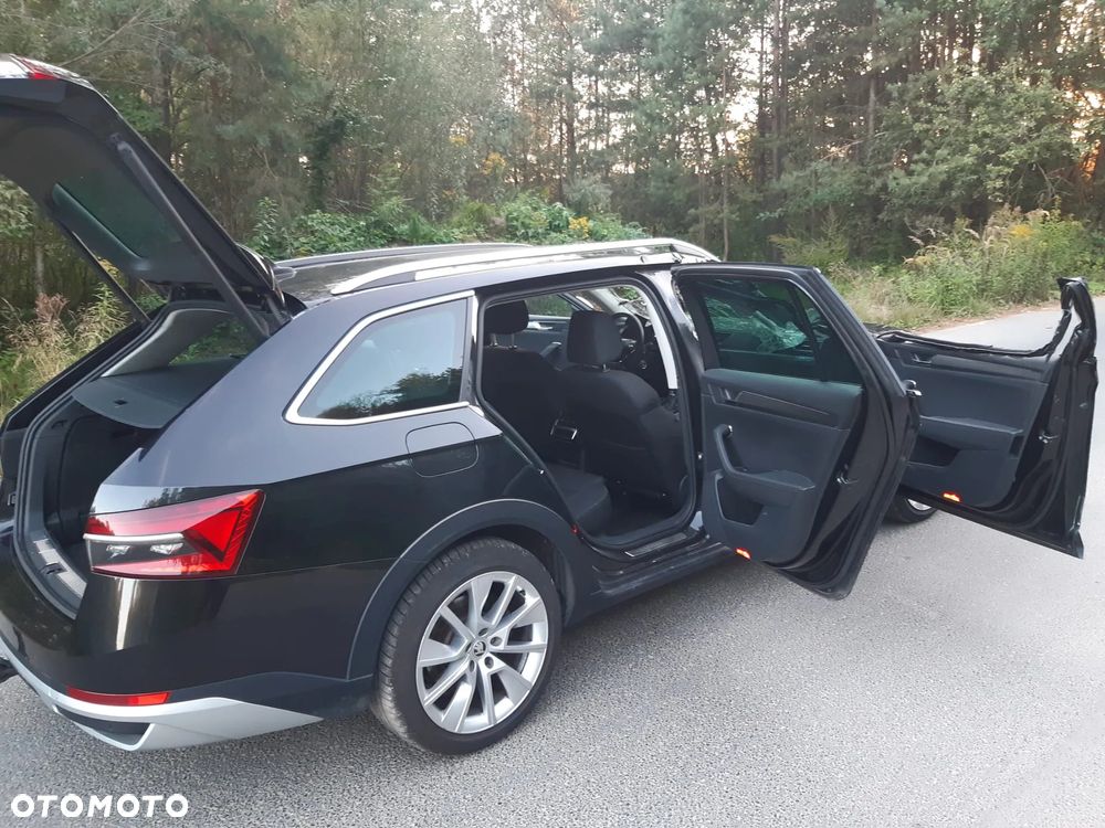 Skoda Superb 2.0 TDI SCR 4x4 Scout DSG - 11