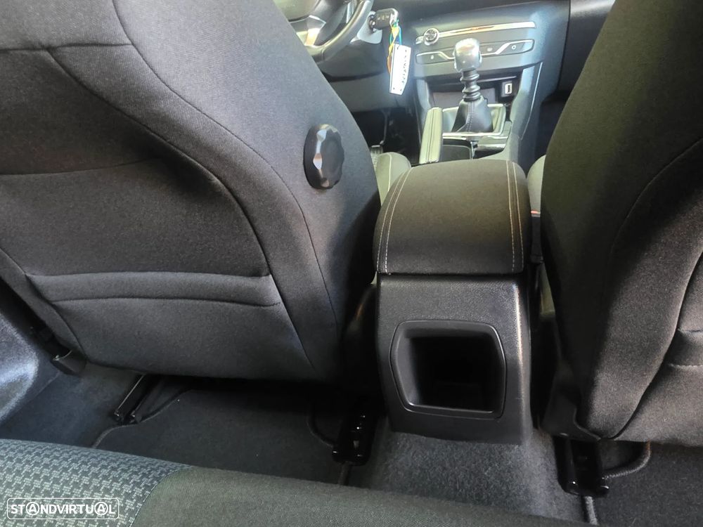Peugeot 308 1.5 BlueHDi Business Line - 40