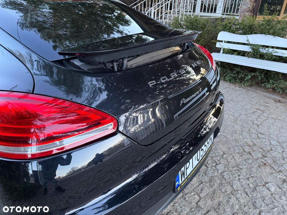 Porsche Panamera 4 PDK - 17