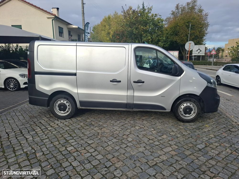 Opel VIVARO 1.6CDTI 100CV 3LUGARES - 12