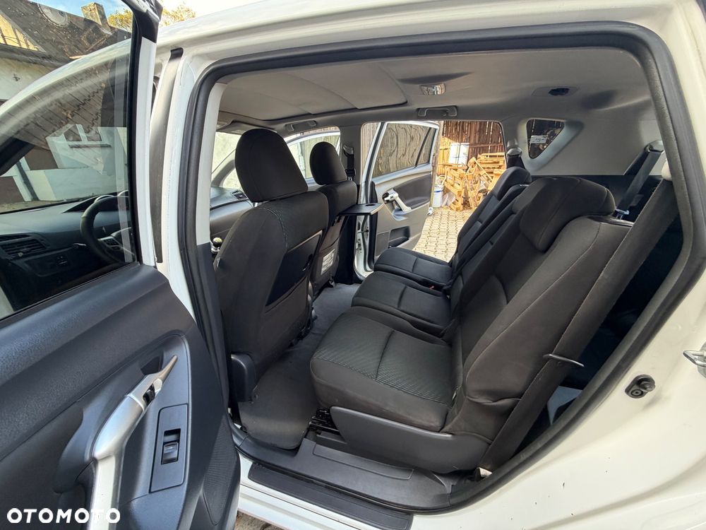 Toyota Corolla Verso 2.0 D-4D Prestige 7os - 15