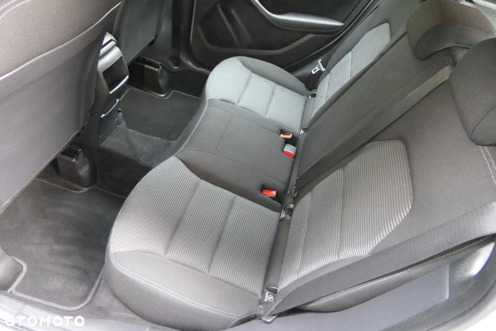 Mercedes-Benz Klasa B 180 d BlueEFFICIENCY Edition - 23