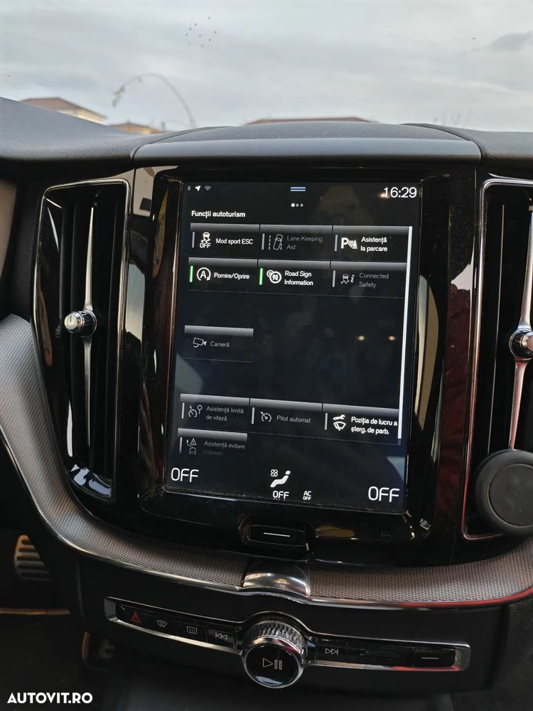 Volvo XC 60 B4 MHEV AWD R-Design - 14