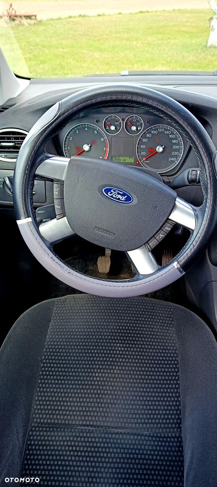 Ford Focus 1.6 Ti-VCT Ghia - 10