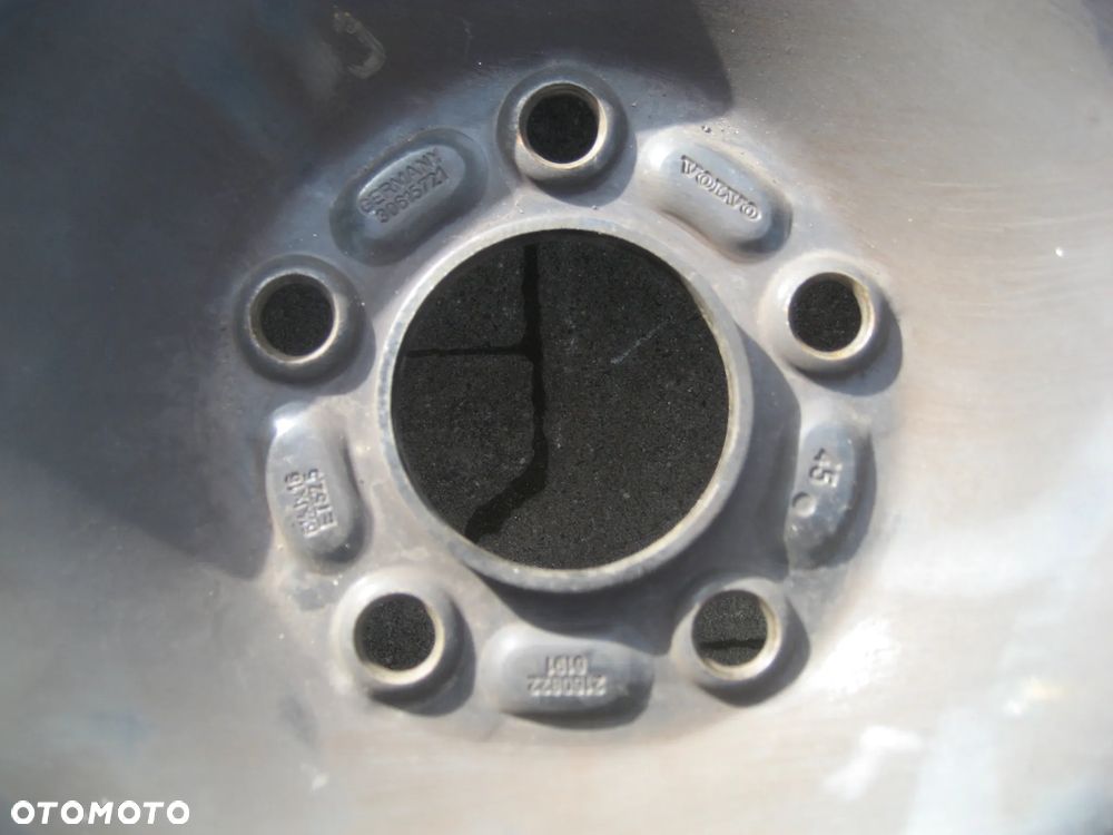 volvo v50 s40 felgi opony zimowe 16x6,5 et 52,5 5x108 30615721 opona 205 55 16 - 5