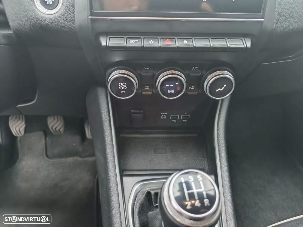 Renault Captur TCe 100 INTENS - 25