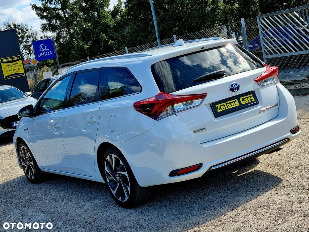 Toyota Auris Hybrid 135 Premium - 7
