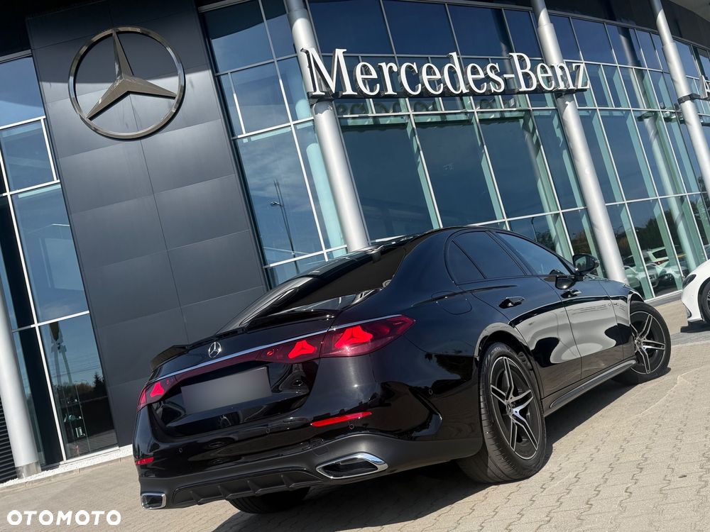 Mercedes-Benz Klasa E 220 d mHEV 4-Matic AMG 9G-Tronic - 29