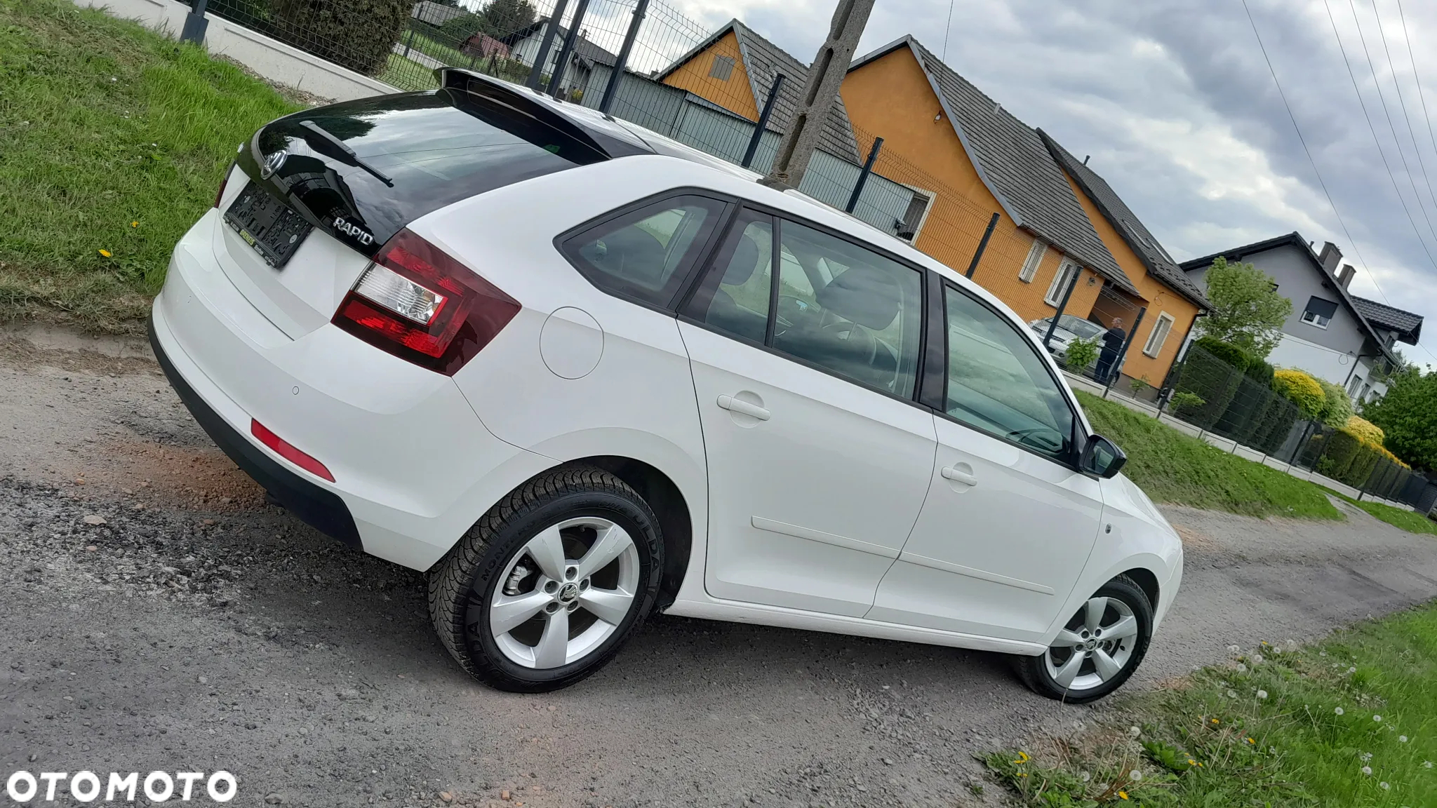 Skoda RAPID - 37
