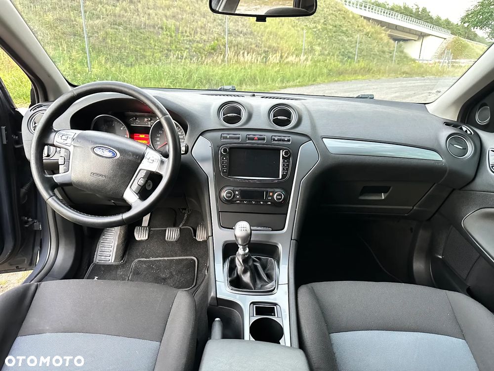 Ford Mondeo 2.0 TDCi Trend - 13