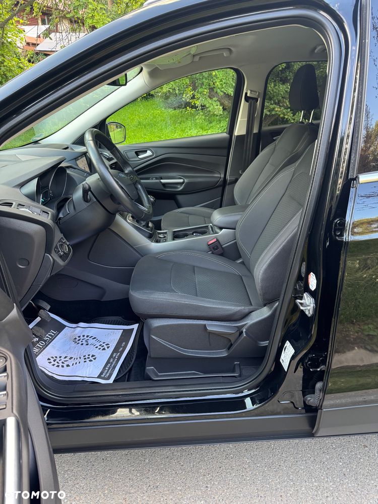 Ford Kuga 1.5 EcoBoost 2x4 Titanium - 25