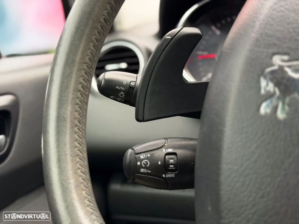 Peugeot 5008 1.6 E-HDi Active 2-Tronic - 20