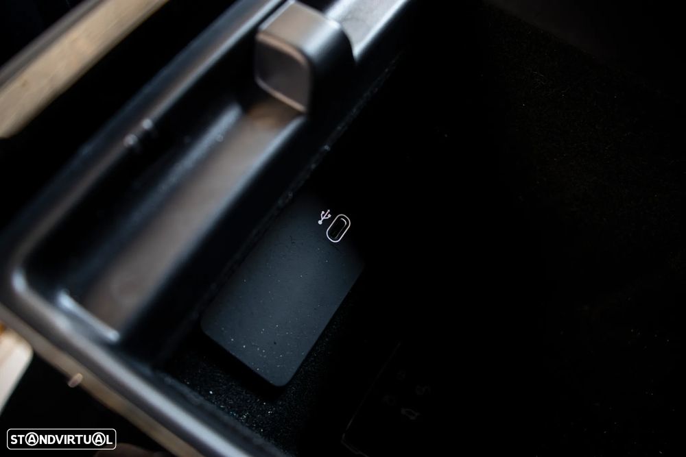 Land Rover Range Rover Evoque 1.5 P300e AWD S Auto - 24