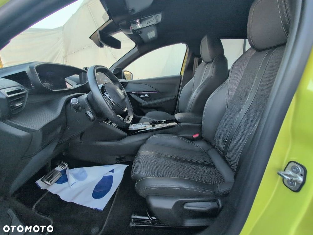 Peugeot 208 - 9