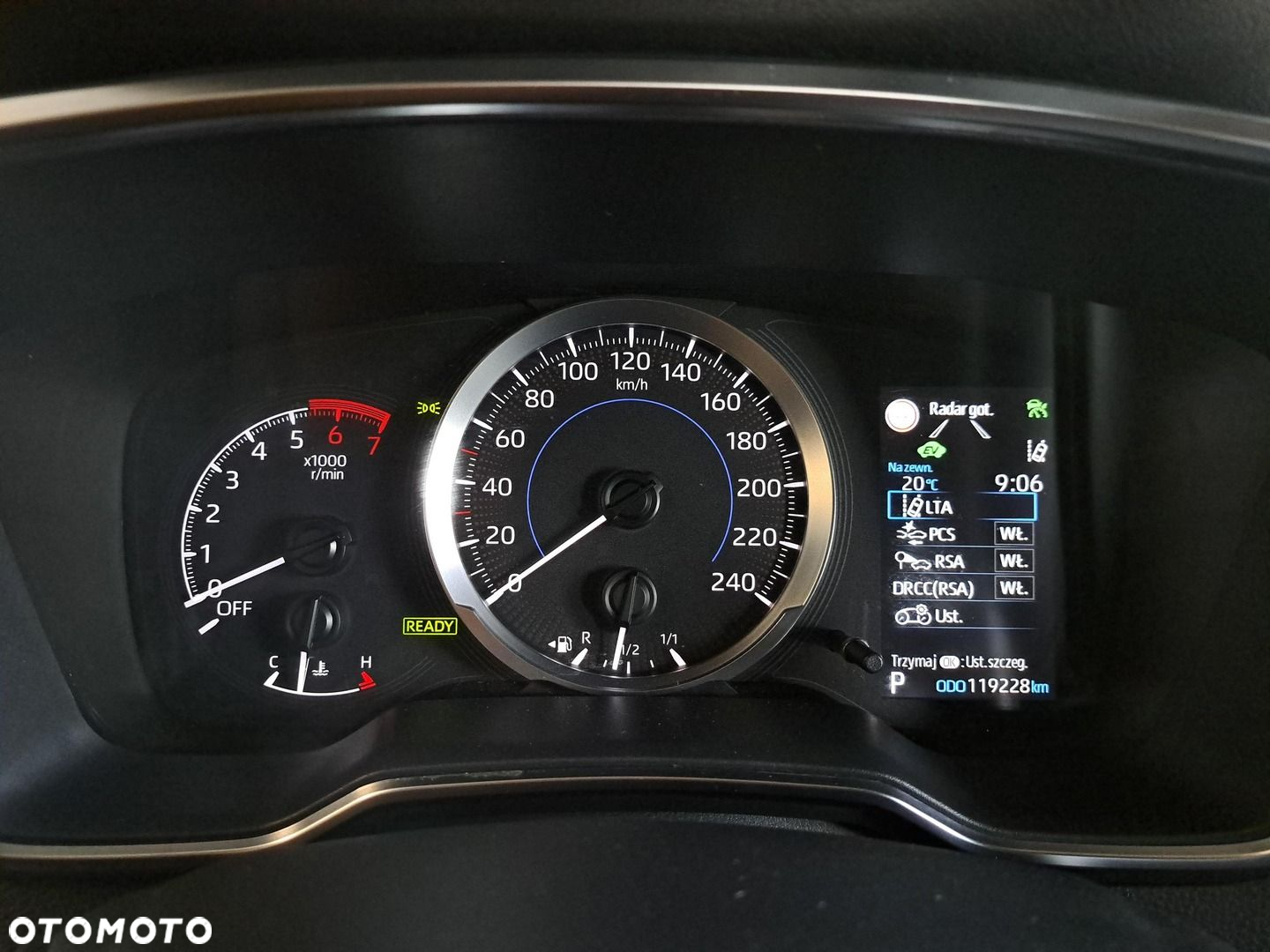 Toyota Corolla - 28