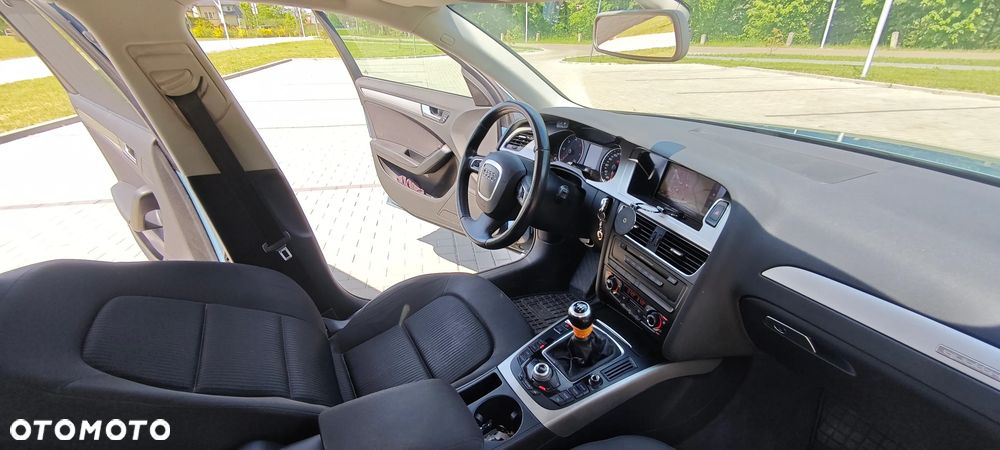 Audi A4 Avant 2.0 TDI DPF quattro Ambiente - 21