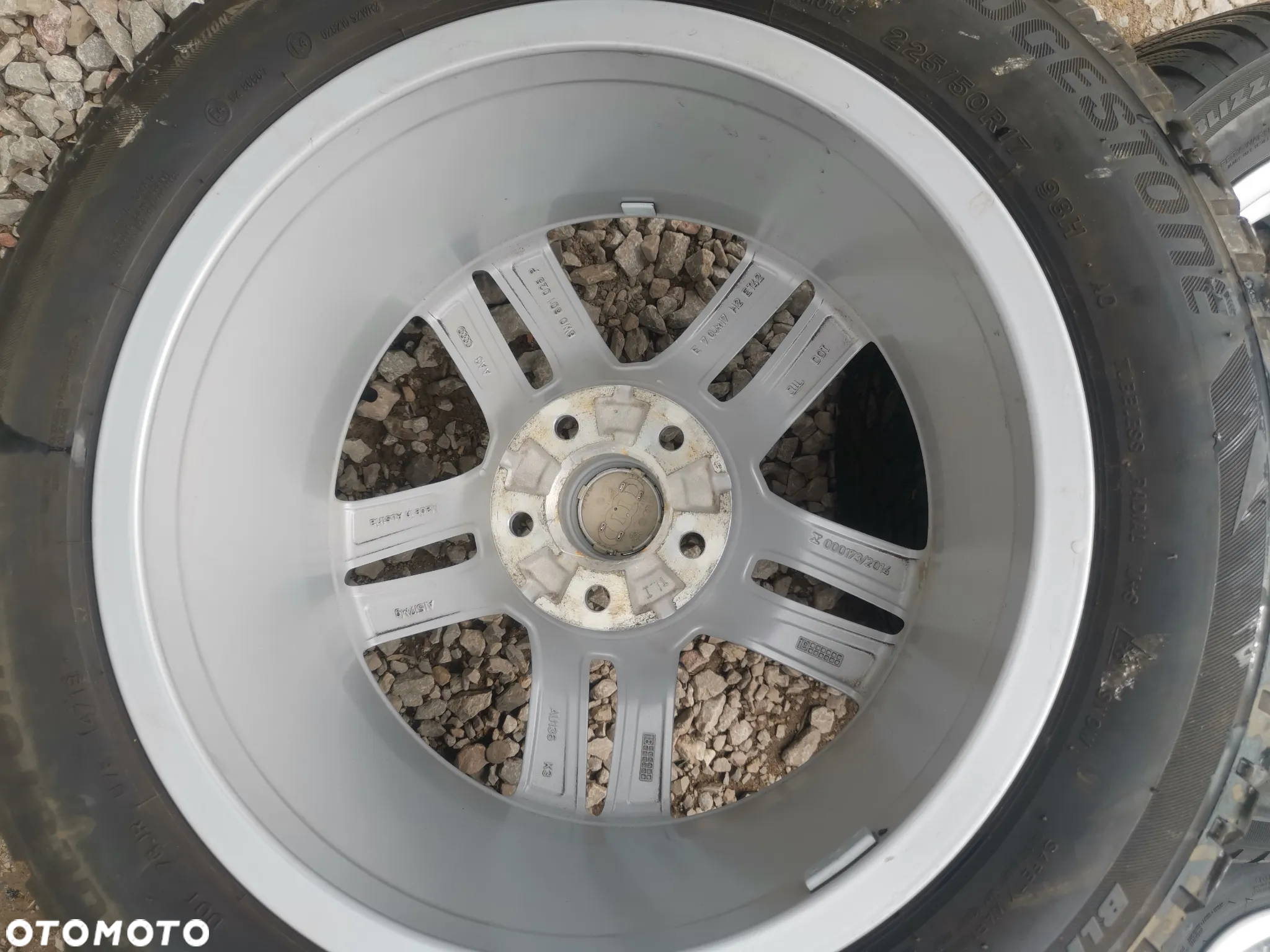 ALUFELGI ORGINAŁ AUDI ,VW , SKODA SEAT, 5X112 R17 7JX ET42  Otwór Centrujący 57,1mm Ładne - 7