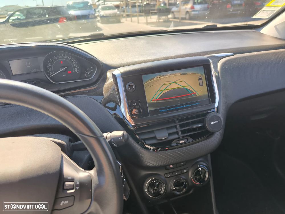 Peugeot 208 1.6 BlueHDi Style - 5