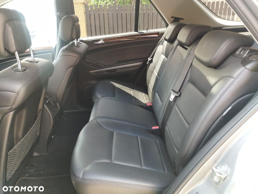 Mercedes-Benz ML - 10