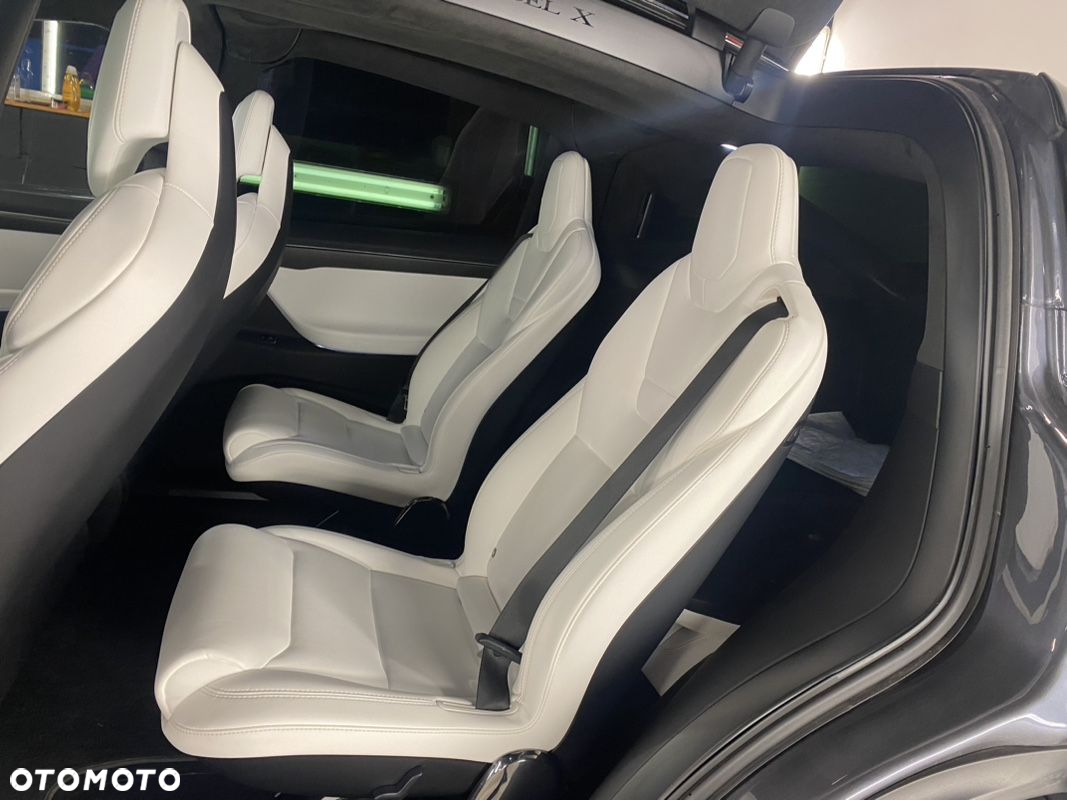 Tesla Model X Ludicrous Performance - 7
