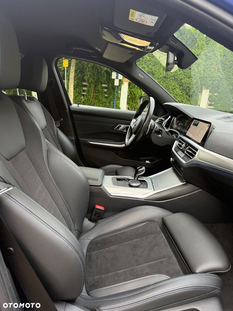 BMW Seria 3 320d xDrive M Sport sport - 23
