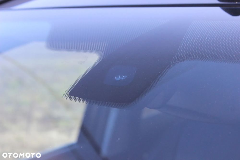Ford Kuga 2.0 TDCi 2x4 Titanium - 19