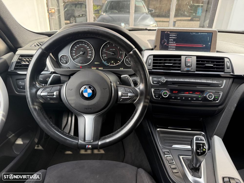 BMW 320 d Auto Pack M - 19