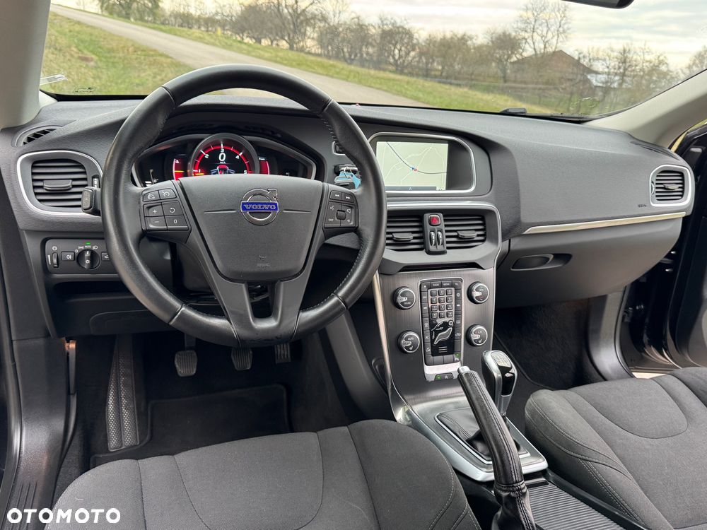 Volvo V40 D3 Summum - 32