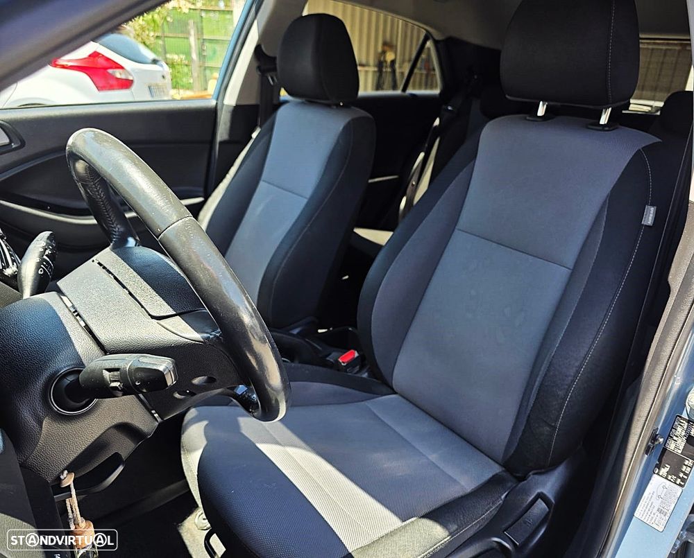 Hyundai i20 1.1 CRDi Access+Bluetooth+Comandos no Volante - 9