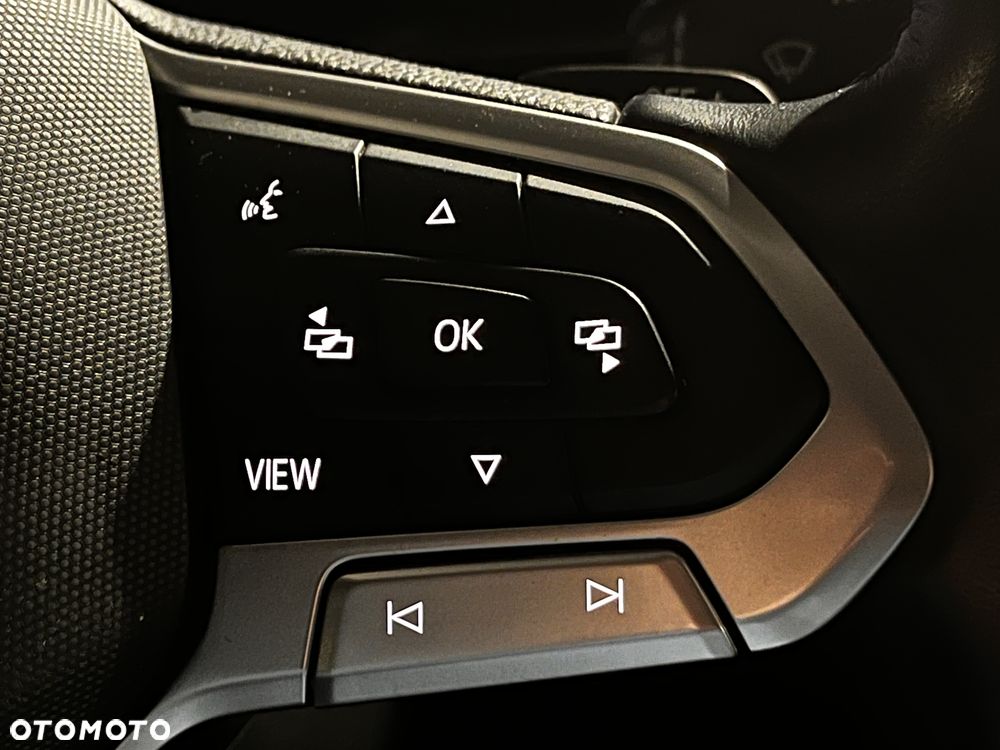 Volkswagen Passat 1.5 TSI EVO Business DSG - 33