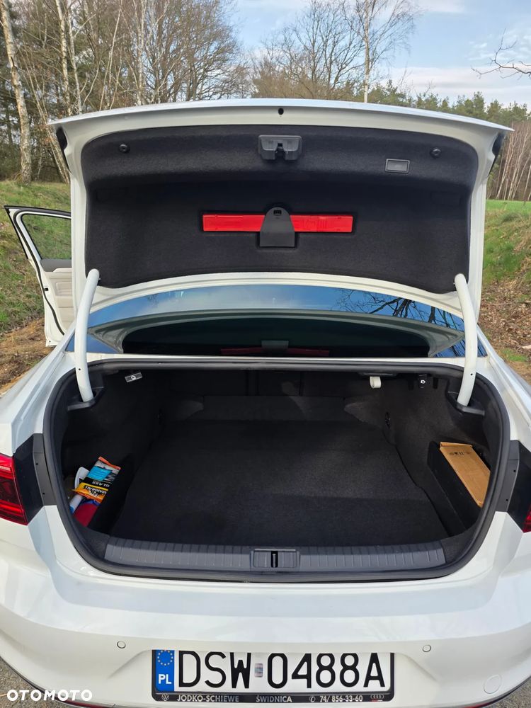 Volkswagen Passat 2.0 TSI Elegance DSG - 9