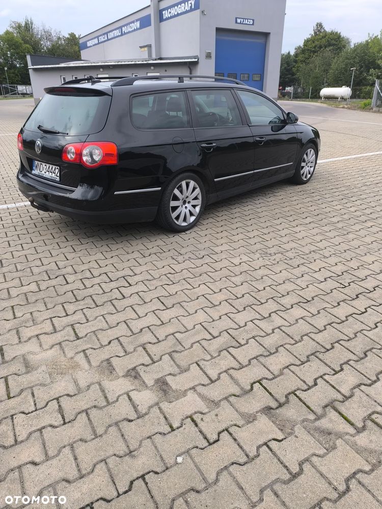 Volkswagen Passat - 4