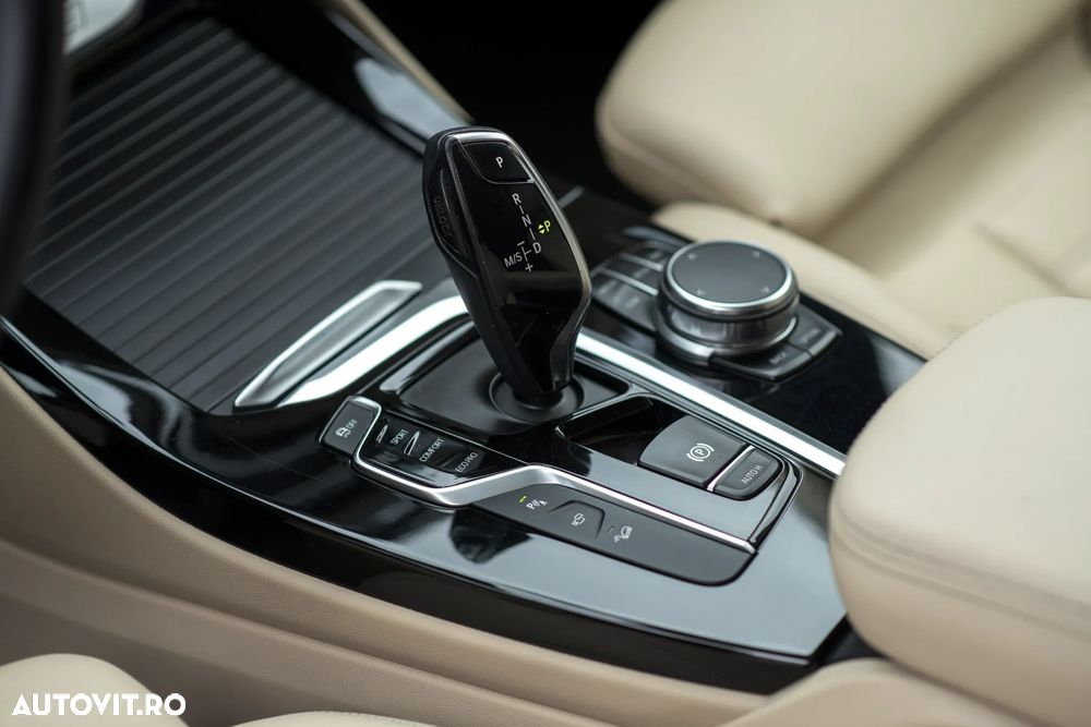 BMW X3 xDrive20i AT xLine - 8