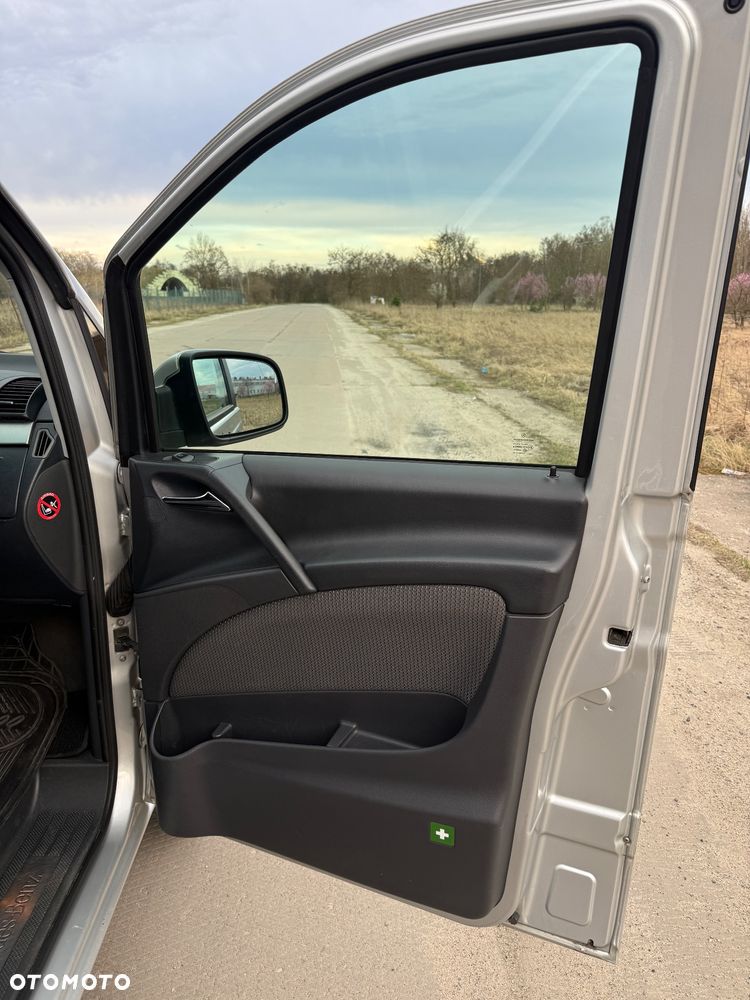 Mercedes-Benz Viano 2.2 CDI DPF extralang 4Matic Automatik Trend - 17