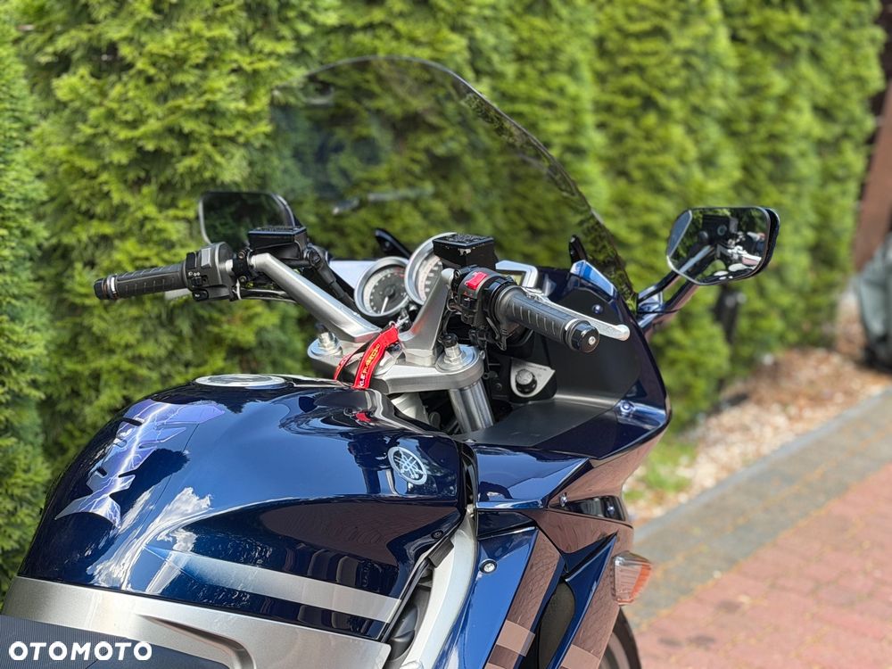 Yamaha FJR - 14