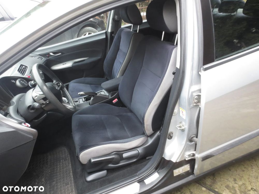 Honda Civic 1.8 Comfort - 11