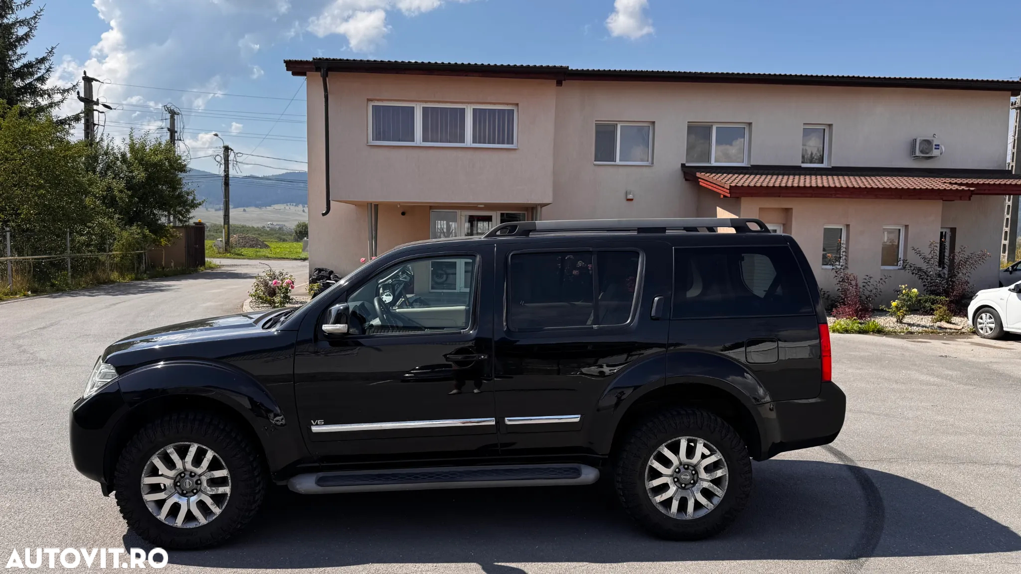 Nissan Pathfinder 3.0 dCi V6 All Mode 4X4 LE Aut. - 2