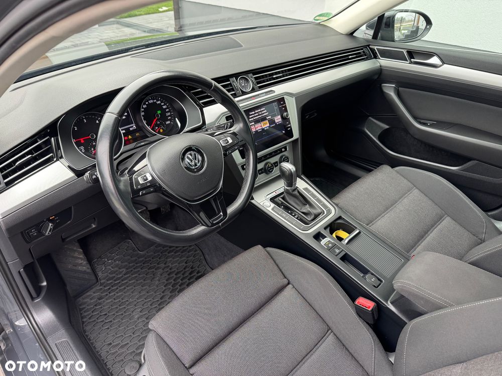Volkswagen Passat Variant 2.0 TDI SCR DSG 4Motion Elegance - 29