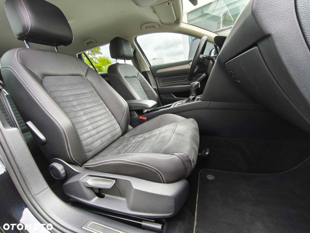 Volkswagen Passat Variant 2.0 TSI Elegance DSG - 18