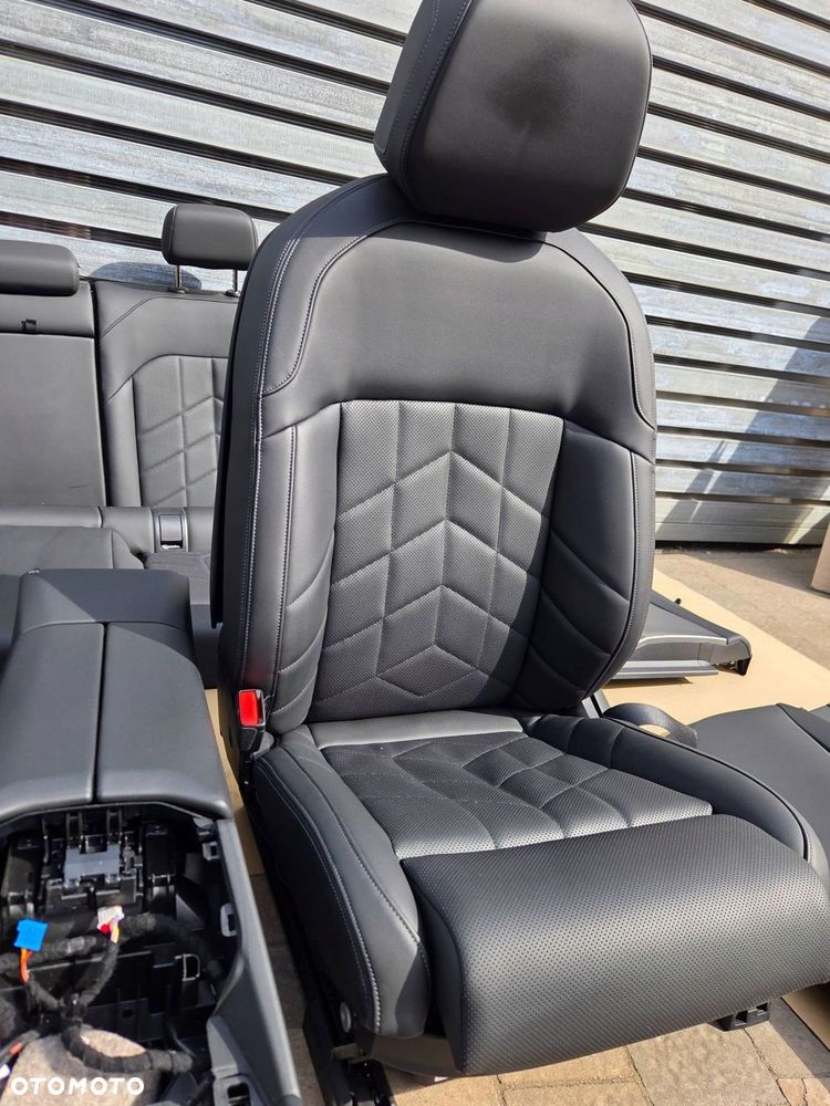 bmw 5 g60 fotele kanapa boczki komplet wnętrze - 4