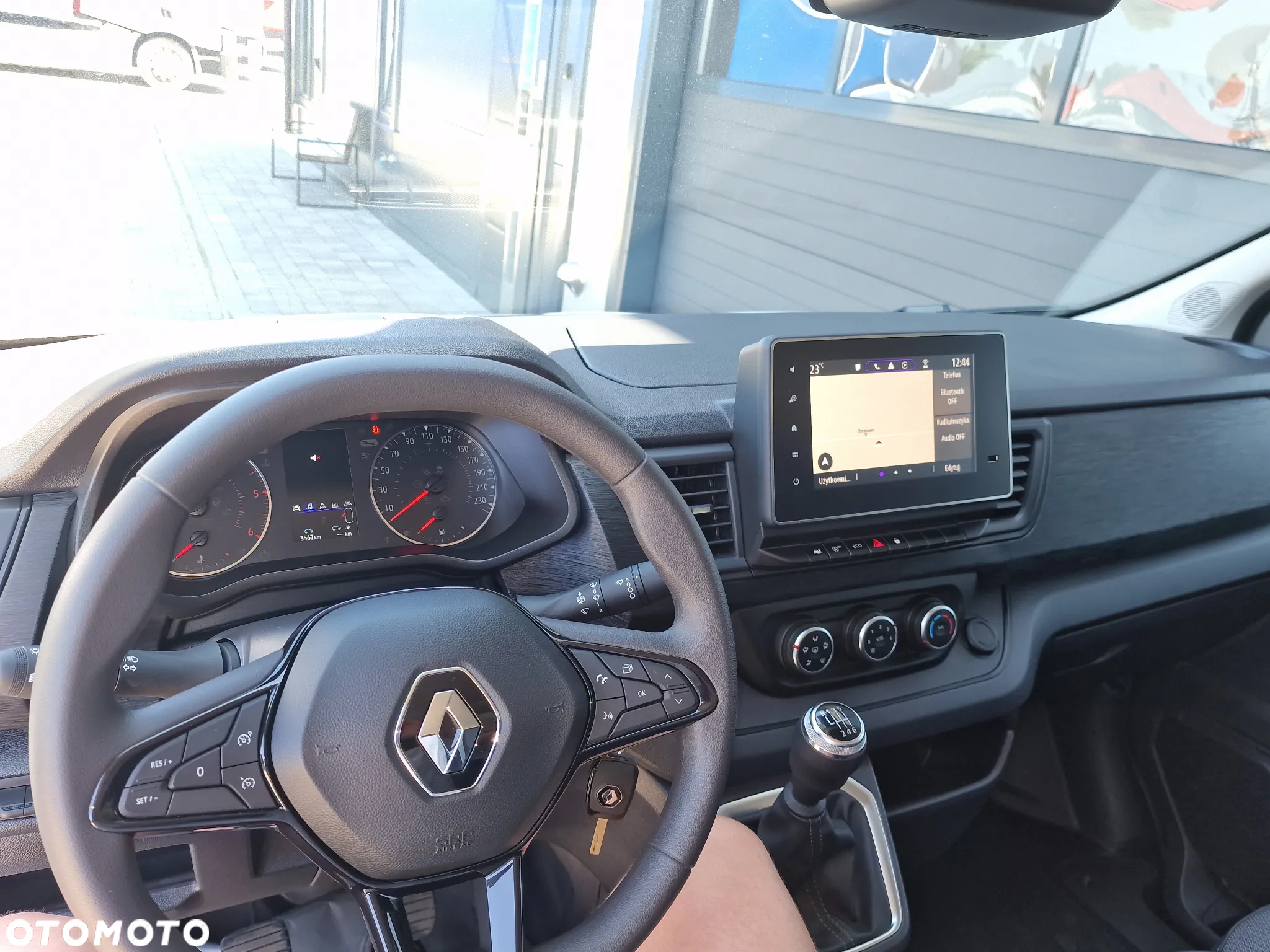 Renault Trafic - 12