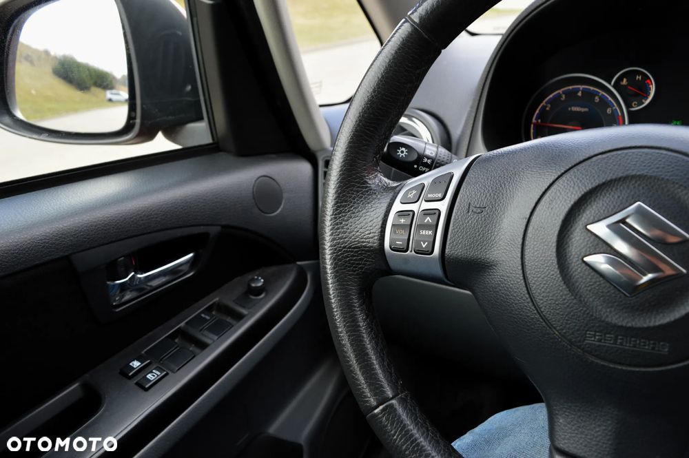 Suzuki SX4 1.6 VVT 4x4 Comfort - 19