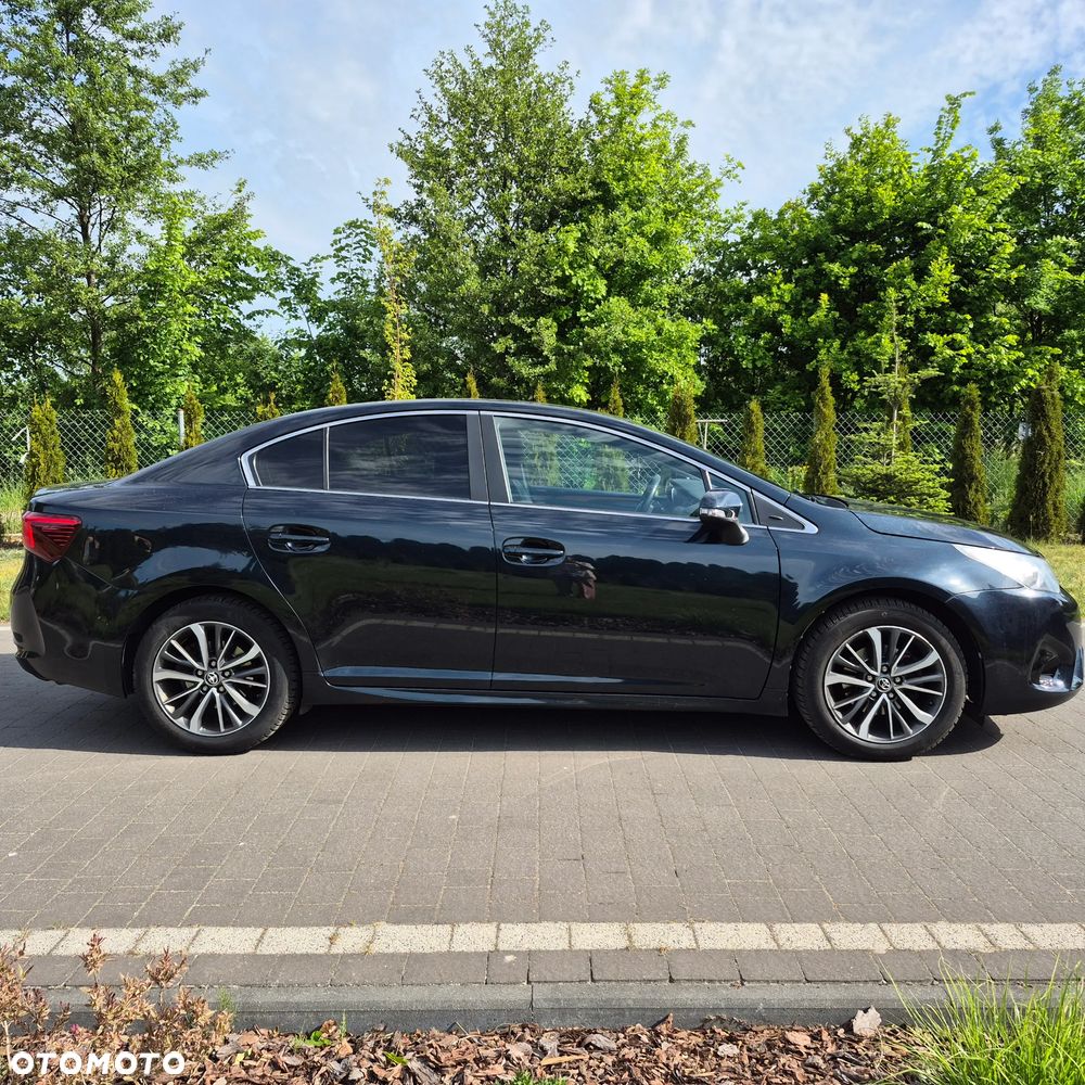 Toyota Avensis - 25