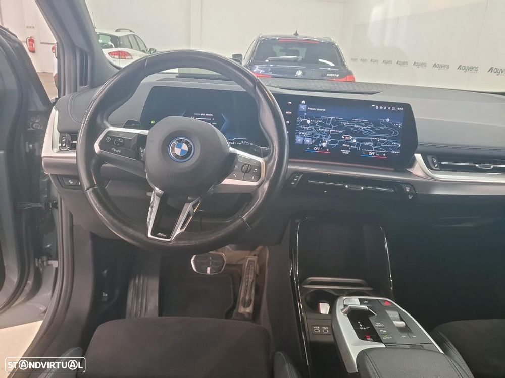 BMW 230xe Active Tourer - 9