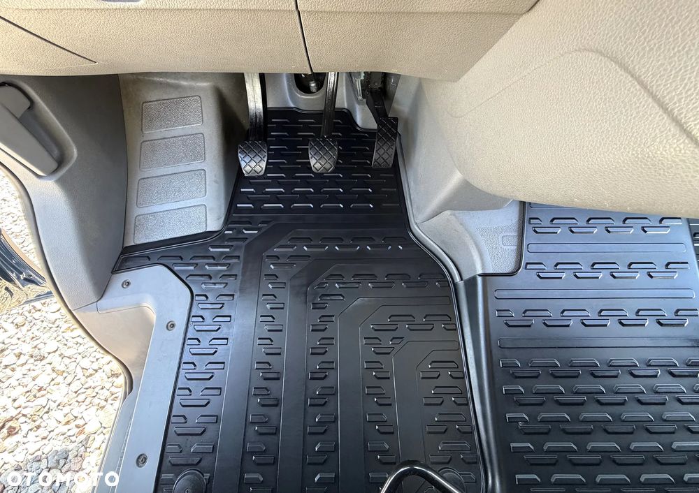 Volkswagen CRAFTER L2H1 2022r WZMOCNIONY VAN 3 osobowy MOCNY Silnik 2.0TDI 140KM Euro6 Duża ładowność 1309kg! DMC:3.5t, Homologacja VAT-1 Zabudowa paki, Bogate wyposażenie! NOWE OPONY 100% Bezwypadkowy! - 35