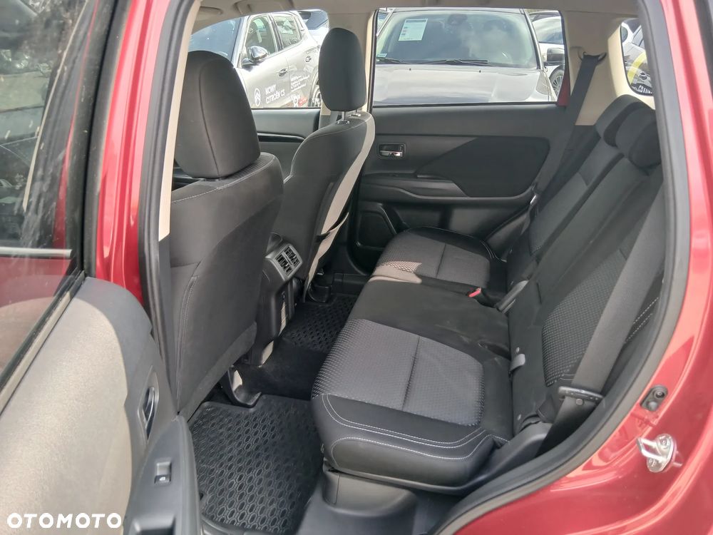 Mitsubishi Outlander 2.0 Intense + SDA 4WD CVT - 11