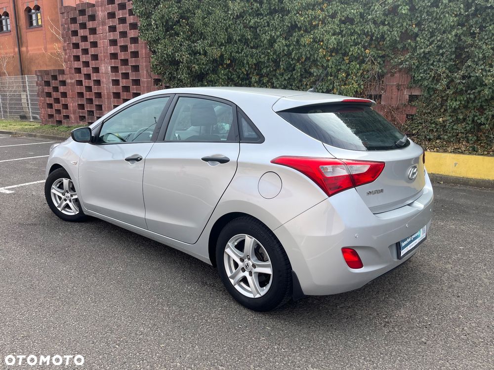 Hyundai i30 1.4 Classic + - 8