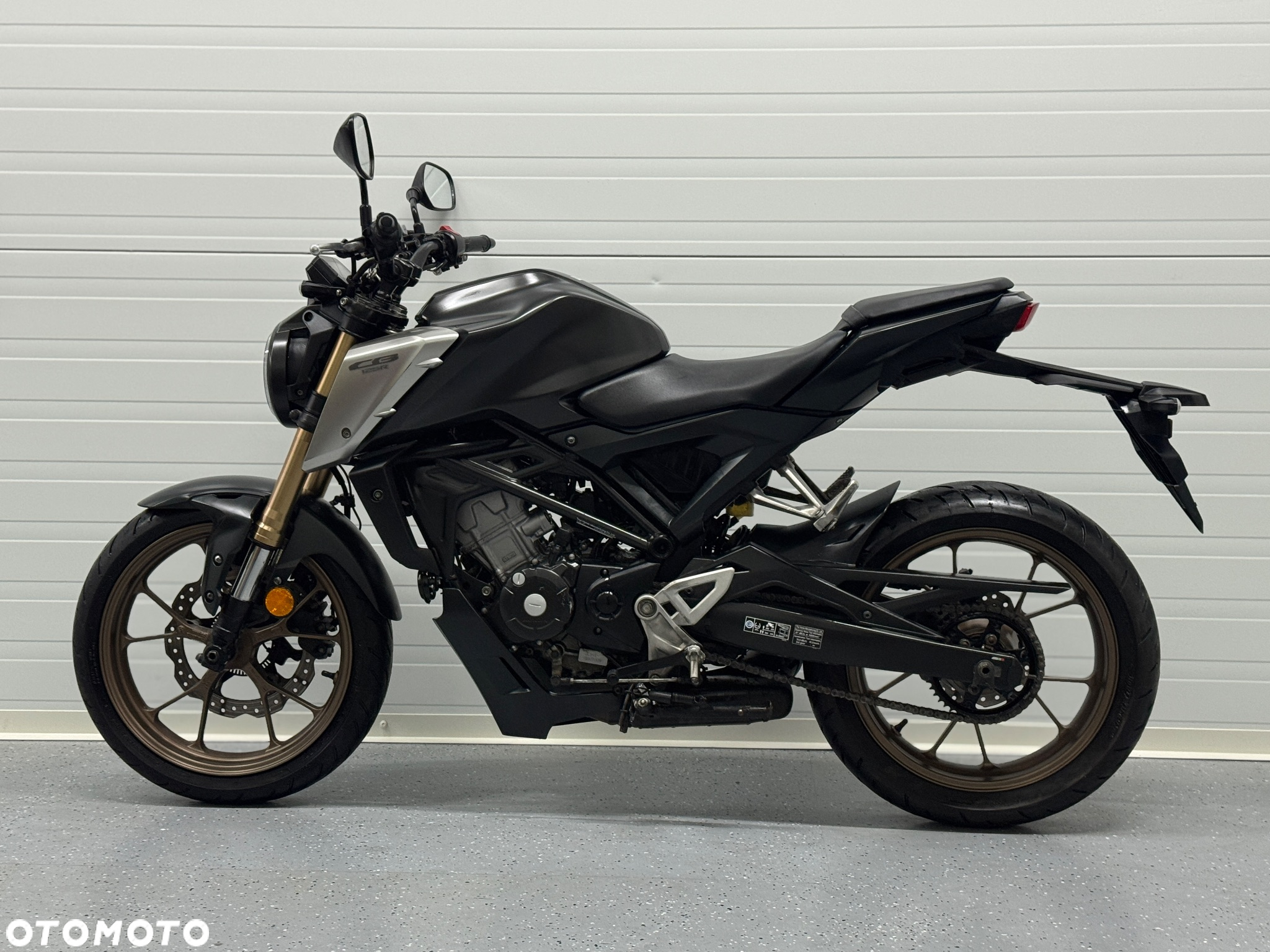 Honda CB - 8
